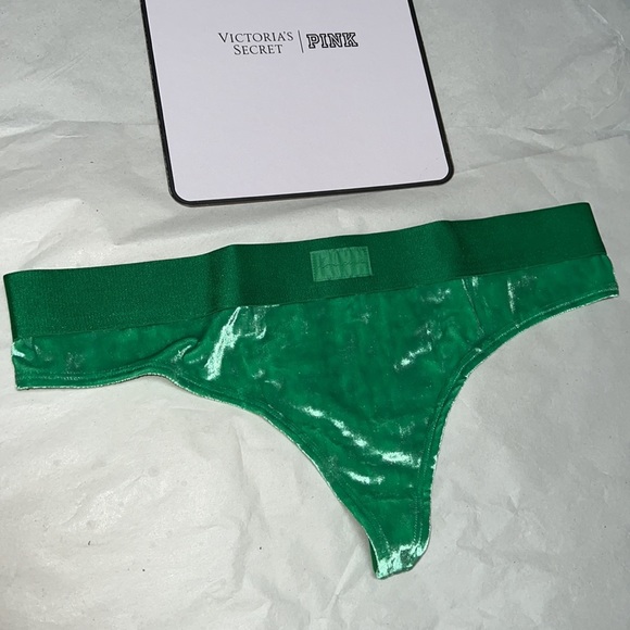 (L) UNISEX Victoria’s Secret VELVET THONG UNDERWEAR - Picture 3 of 9